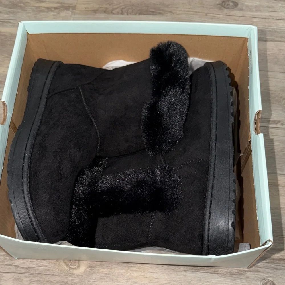 SO Black Faux Fur Trim Winter Boots for Women